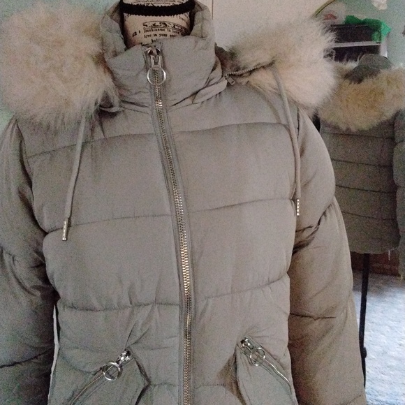 Women's NWOT Topshop gray puffer Jacket with faux fur trim & silver hardware Sz - Picture 2 of 6